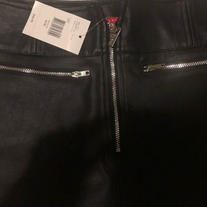 Guess faux leather shorts size M (NWT)
